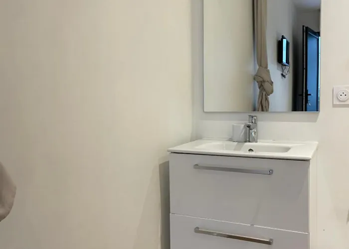 Ornano 3* בורדו