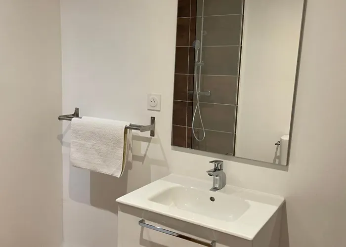 Ornano 3* בורדו