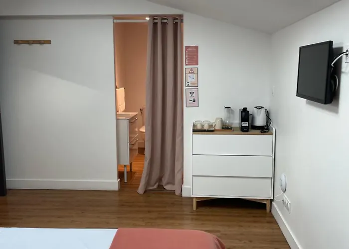 Ornano 3* בורדו